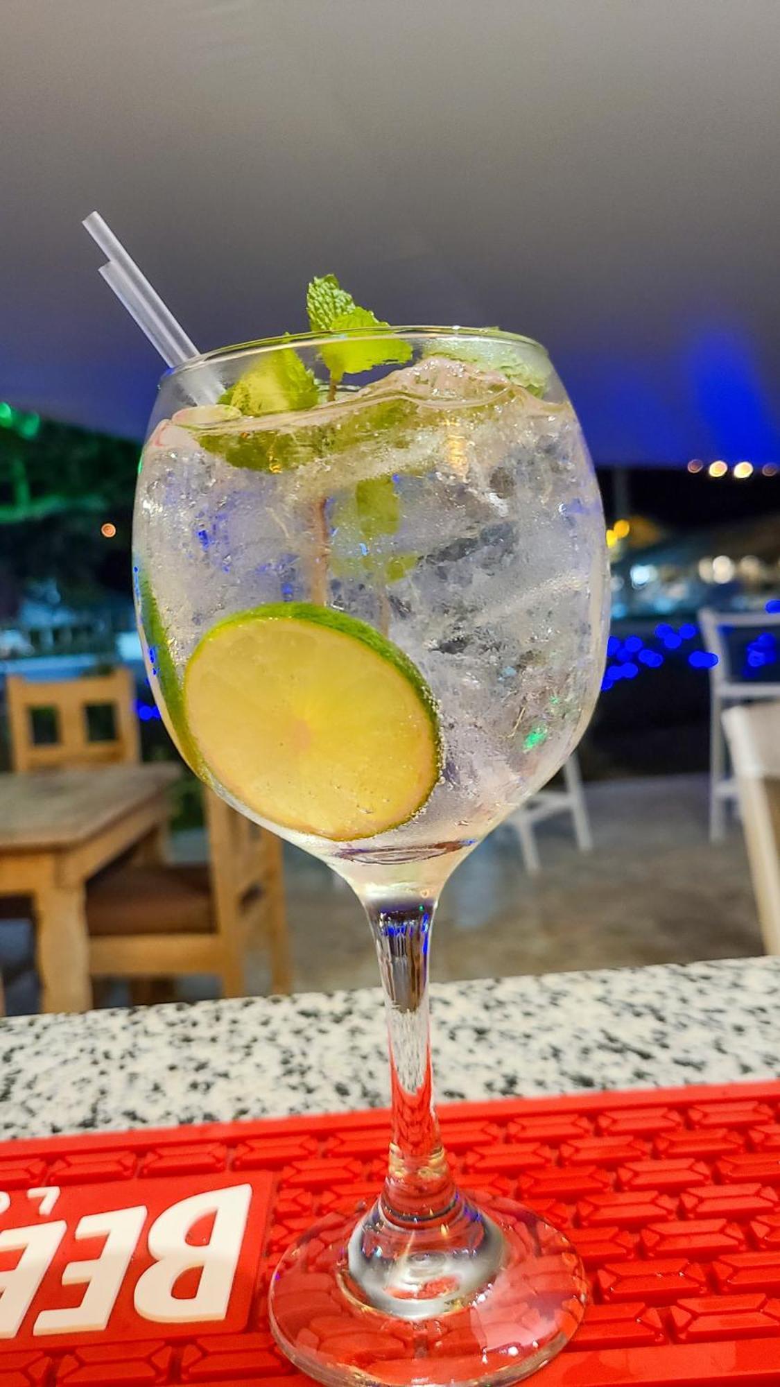 Triton Hotel Boutique & Restaurant Гуаяканес Екстериор снимка